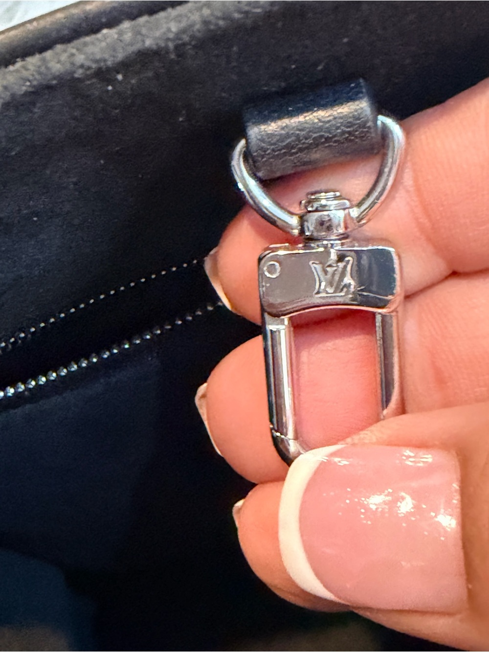 Louis Vuitton Black Leather Monogram Embossed On The Go PM with 2 straps - Picture 15 of 16